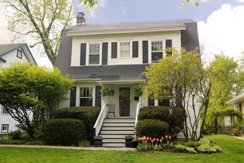 256 Sunset Ave., Glen Ellyn, IL 60137