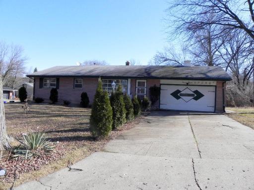 1913 Whitehall Ln., Rockford, IL 61107