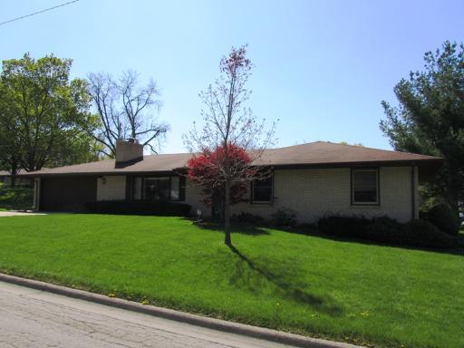1912 Randolph Dr., Rockford, IL 61103