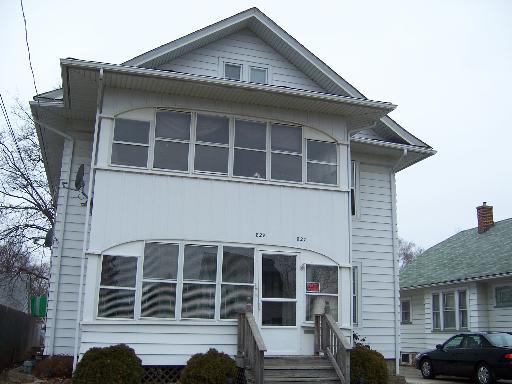 827-829 5th St., Aurora, IL 60505