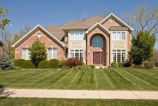 940 Auburn Ln., Bartlett, IL 60103