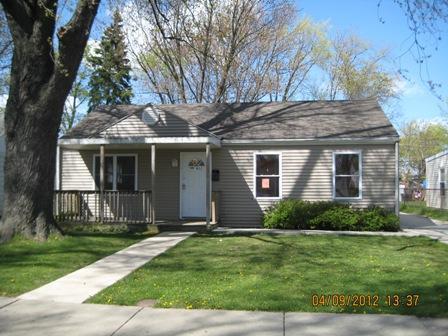 1622 Lyons Ct., Waukegan, IL 60085
