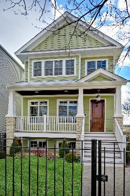 2145 W Barry St., Chicago, IL 60618