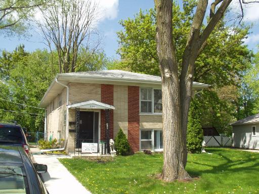 286 Wayne Ct., Bartlett, IL 60103
