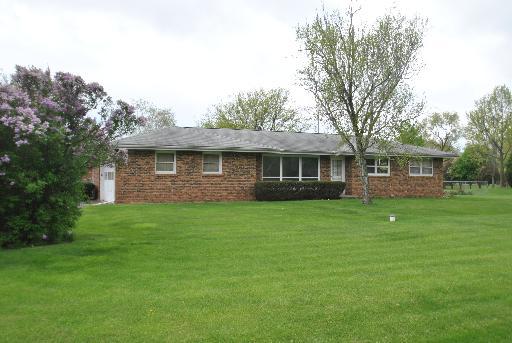 7588 Galena Rd., Bristol, IL 60512