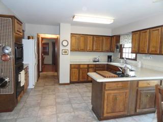1344 Trinity Pl., Libertyville, IL 60048