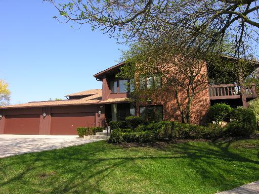3105 Toulon Dr. #E2, Northbrook, IL 60062