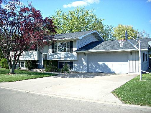 756 Hiawatha Dr., Ottawa, IL 61350