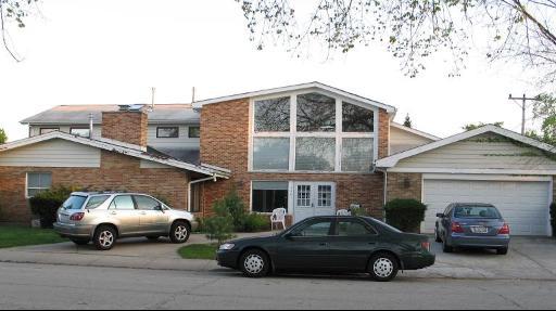 3401 W North Shore Ave., Lincolnwood, IL 60712