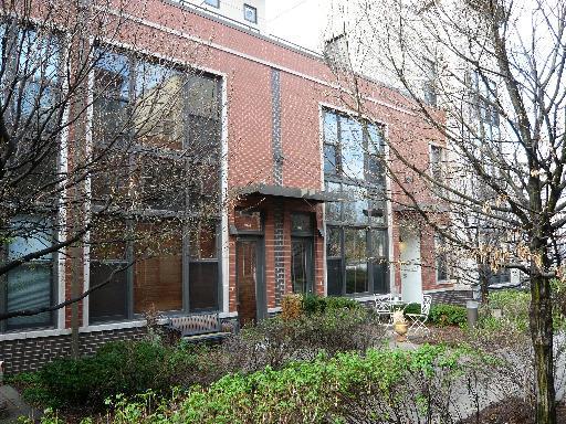 966 N Crosby St., Chicago, IL 60610