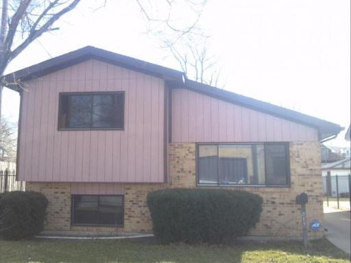 917 S 25th Ave., Bellwood, IL 60104