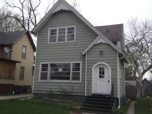 907 North Ave., Rockford, IL 61103