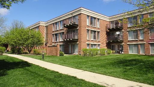391 Kelburn Rd. #214, Deerfield, IL 60015