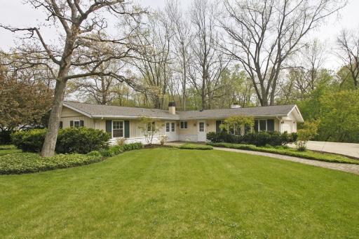 27 Londonderry Ln., Lincolnshire, IL 60069