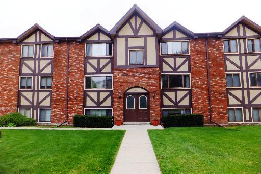 319 Dunning Ave. #2D, West Dundee, IL 60118