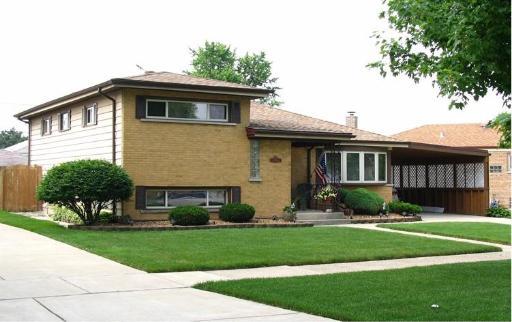 5079 Wick Dr., Oak Lawn, IL 60453