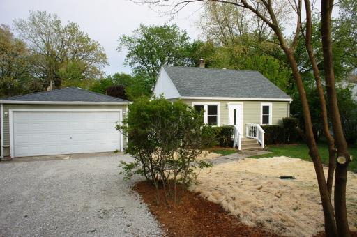 7217 Eleanor Pl., Darien, IL 60561