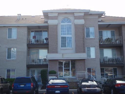 4246 W 77th St. #307, Chicago, IL 60652