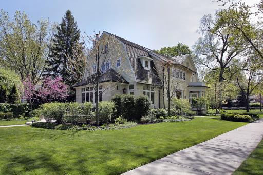 530 Lake Ave., Wilmette, IL 60091