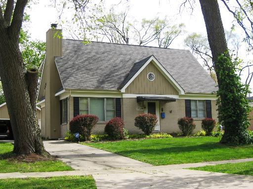 719 Willis St., Glen Ellyn, IL 60137