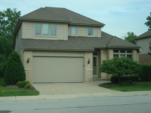 6409 Breton Lake Dr., Willowbrook, IL 60527