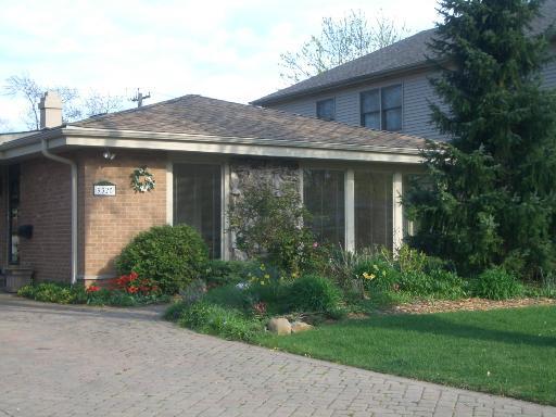 9325 Karlov Ave., Skokie, IL 60076