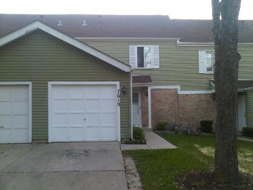 7610 Hearth Dr., Hanover Park, IL 60133