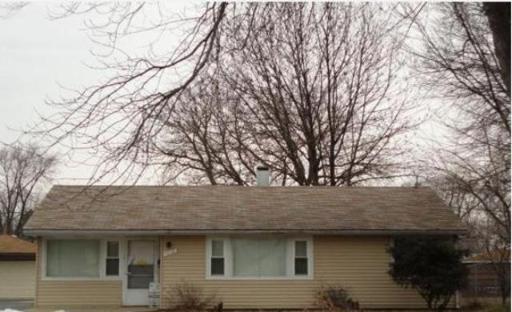 5030 Elm Circle Dr., Oak Lawn, IL 60453