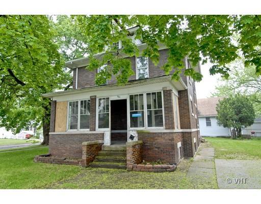 561 6th Ave., Aurora, IL 60505