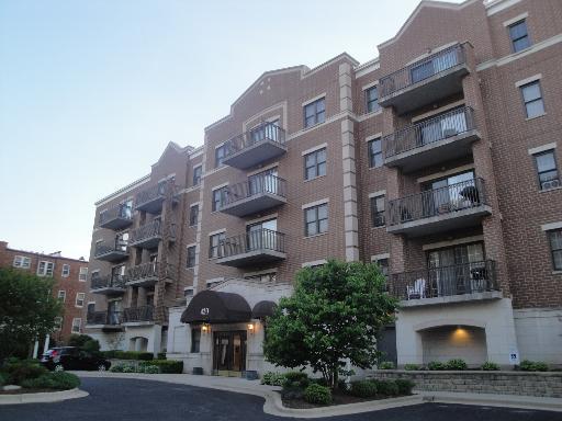 420 W Burlington Ave. #305, La Grange, IL 60525