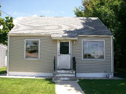 835 Church Rd., Aurora, IL 60505