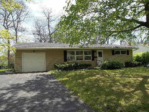 331 Delcy Dr., Dekalb, IL 60115