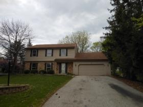 1225 Windy Knoll Dr., Algonquin, IL 60102