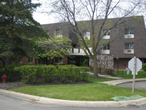 6 Villa Verde Dr. #301, Buffalo Grove, IL 60089