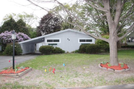 28 Kansas St., Geneva, IL 60134