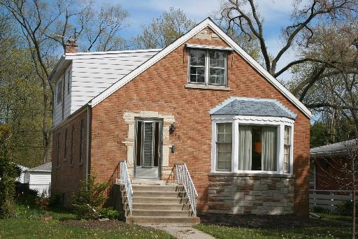 8513 N Springfield Ave., Skokie, IL 60076
