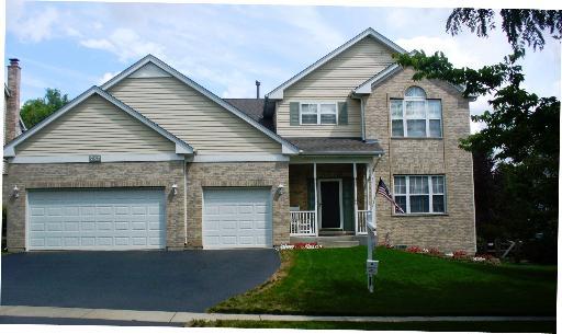 787 Laurel Ln., Cary, IL 60013