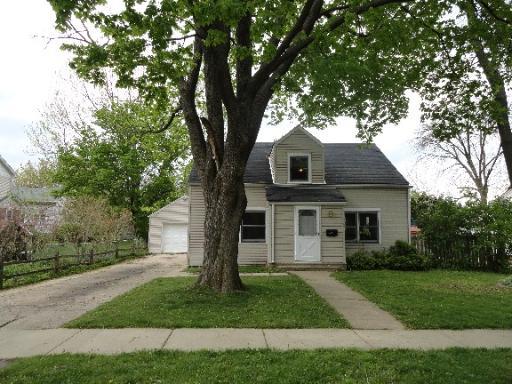 238 Charles St., Carpentersville, IL 60110