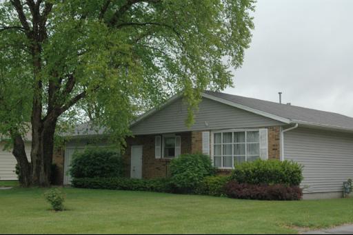 390 N Monroe Ave., Bradley, IL 60915