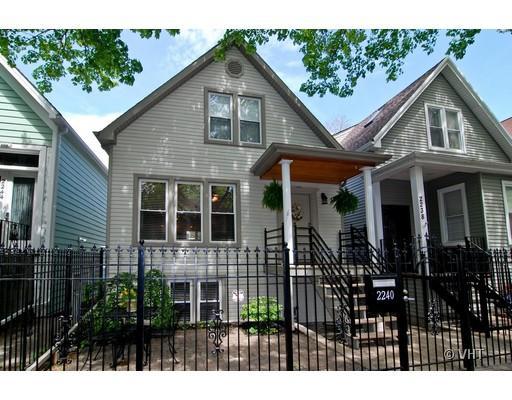 2240 W Barry St., Chicago, IL 60618