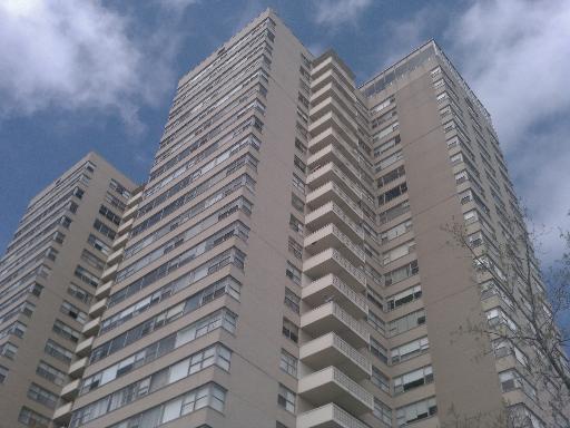 6301 N Sheridan Rd. #6B, Chicago, IL 60660