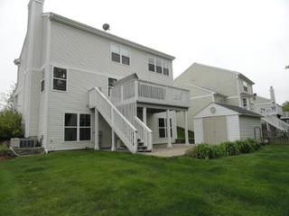 2203 Red Oak Dr., Round Lake, IL 60073