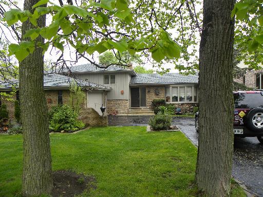 615 S Oakwood Ave., Willow Springs, IL 60480