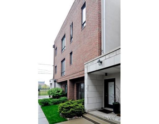 1742 W Diversey Pkwy. #4, Chicago, IL 60614