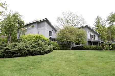 525 Oak Knoll Rd., Barrington Hills, IL 60010