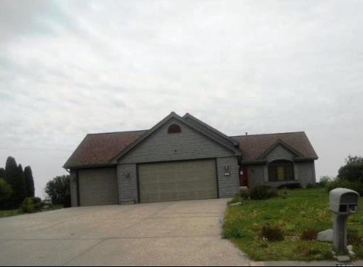 7868 Coopers Hawk Tr., Machesney Park, IL 61115