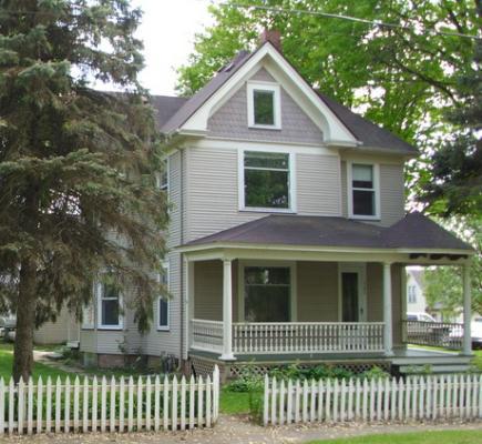 325 W Grant St., Sheridan, IL 60551