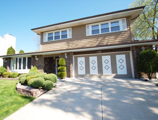 270 Rosalie Ln., Palatine, IL 60074