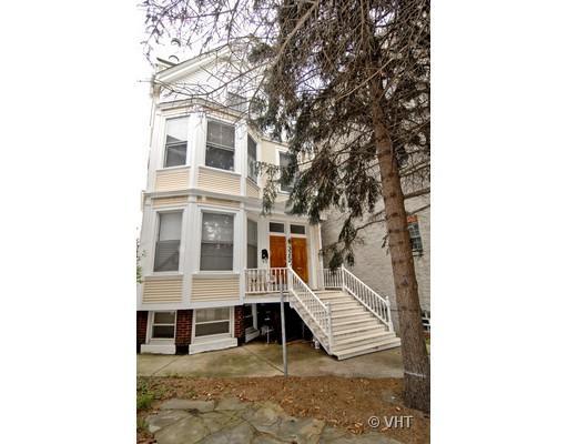 3255 N Racine Ave., Chicago, IL 60657