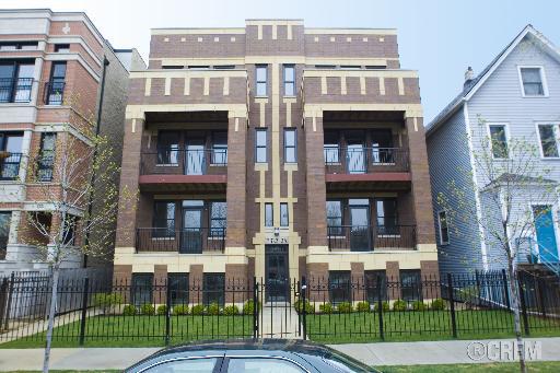 3325 N Seminary St. #1N, Chicago, IL 60657